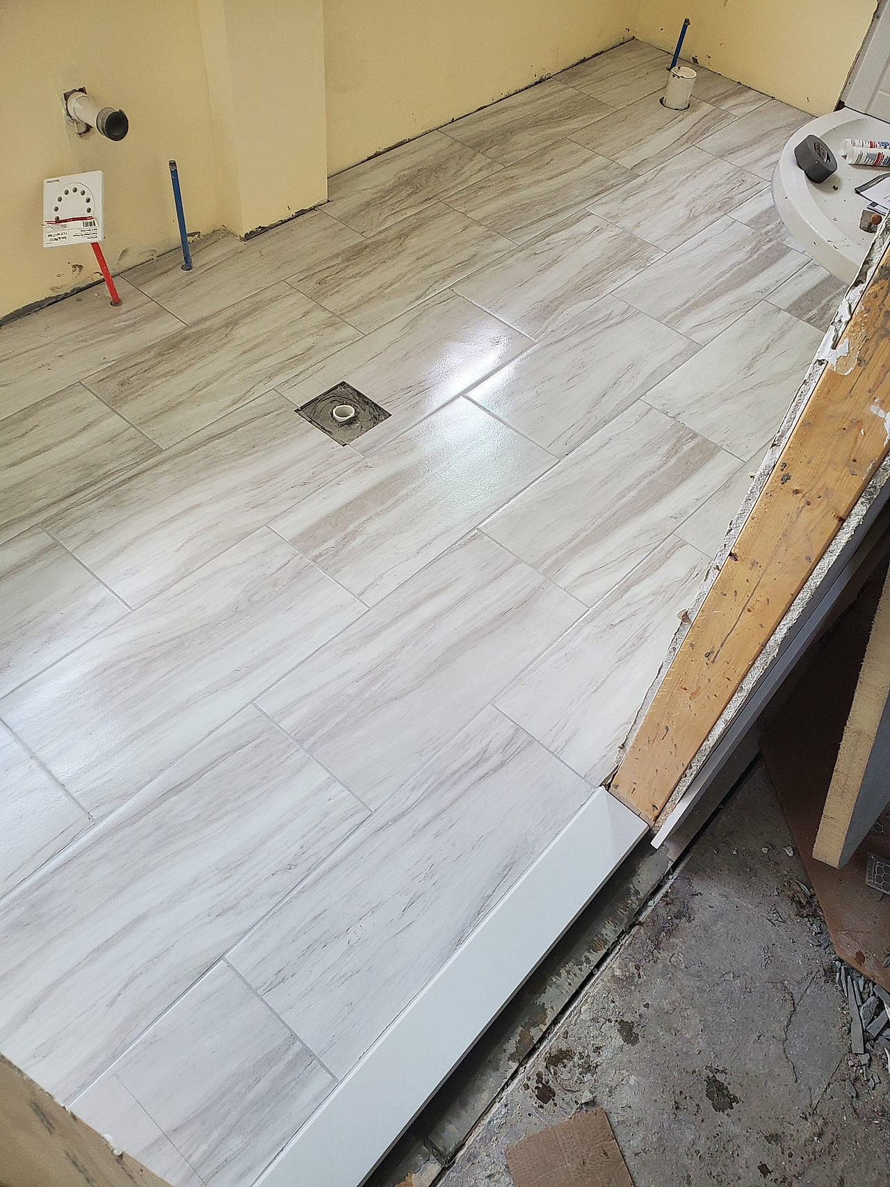 Wood-look porcelain plank floor